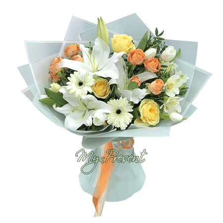Bouquet of roses, lilies and gerberas