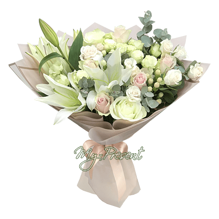 Bouquet of roses and lilies