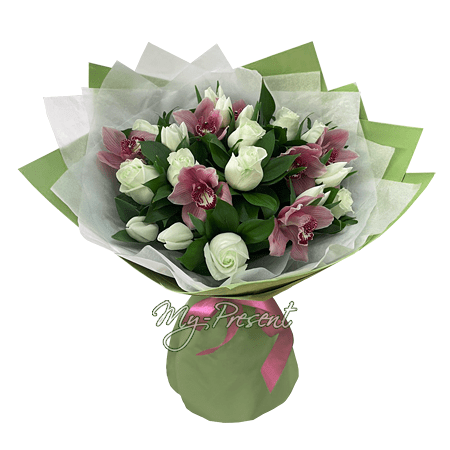 Bouquet of whit roses, orchidse and tulips